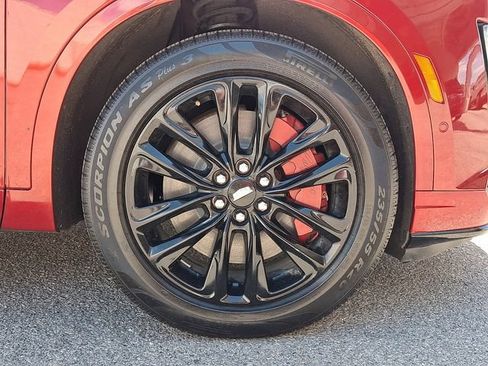 Certified 2023 Cadillac XT6 Sport w/ Technology Package AWD/4WD image 10