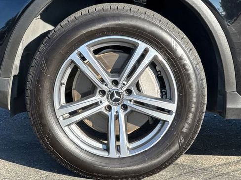 Used 2021 Mercedes-Benz GLC 300 image 31