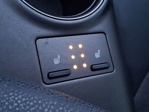 Used 2022 Toyota Camry XSE image 20