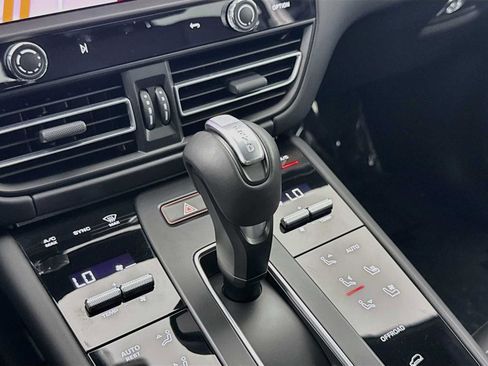 Certified 2026 Porsche Macan S AWD/4WD image 20