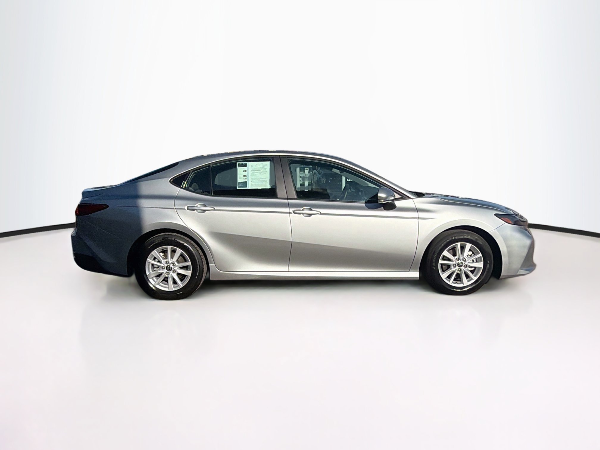 Used 2026 Toyota Camry LE FWD image 10