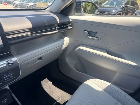 Used 2024 Hyundai Kona Limited AWD/4WD image 35