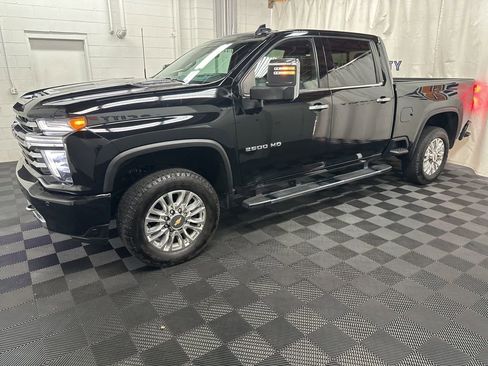 Used 2023 Chevrolet Silverado 2500 High Country w/ Z71 Off-Road Package AWD/4WD image 5