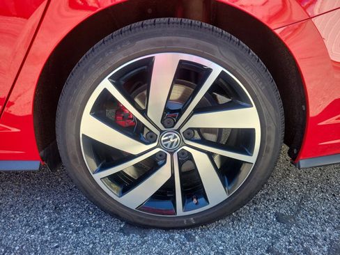 Used 2019 Volkswagen Jetta GLI Autobahn image 26