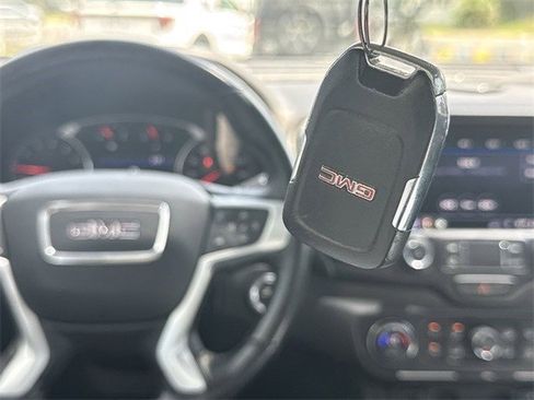 Used 2019 GMC Terrain SLT w/ Preferred Package image 24