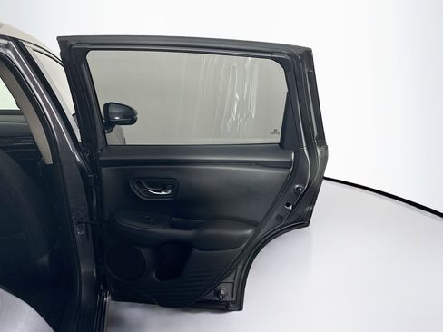 Used 2023 Honda HR-V LX image 27