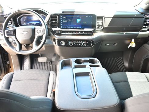 Used 2023 Chevrolet Silverado 1500 LT RWD image 14