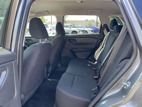 Used 2025 Nissan Rogue S FWD image 13