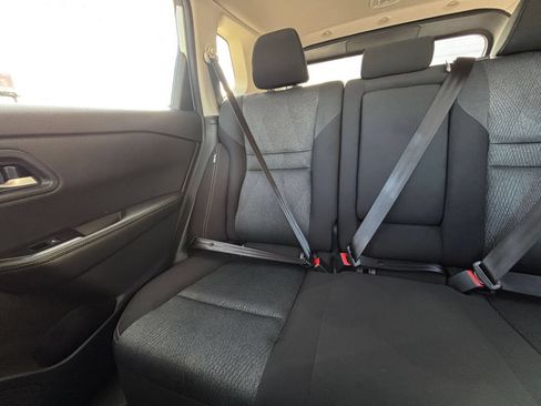 Used 2025 Nissan Rogue SV FWD image 41