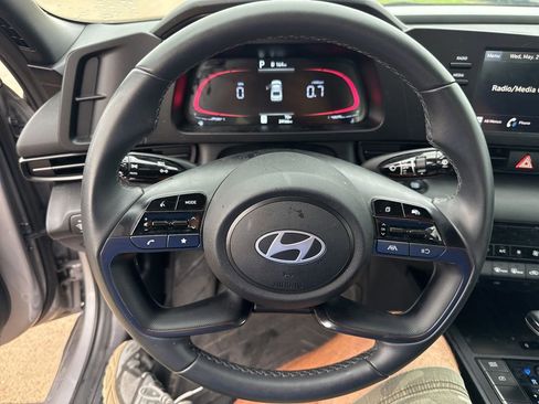 Used 2025 Hyundai Elantra Sport FWD image 21