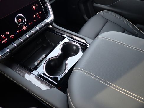 New 2026 GMC Yukon Elevation image 25