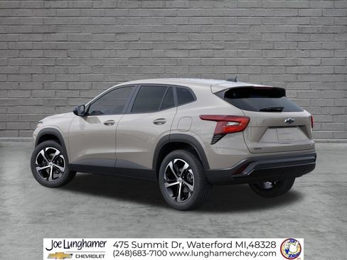 New 2026 Chevrolet Trax RS w/ Driver Confidence Package FWD image 3