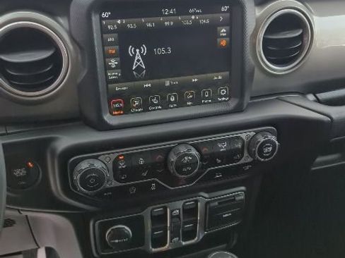 Used 2021 Jeep Wrangler Unlimited Sahara w/ Uconnect 4C Nav & Sound Group image 30