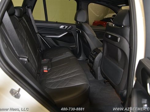Used 2025 BMW X5 xDrive40i w/ M Sport Package AWD/4WD image 22