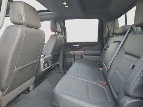 Used 2023 GMC Sierra 3500 Denali image 16