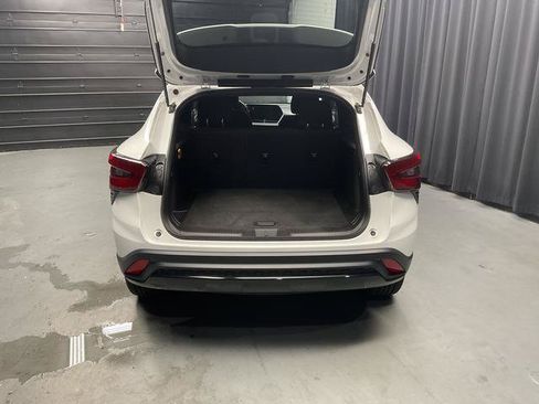 Used 2024 Chevrolet Trax RS w/ Driver Confidence Package FWD image 6