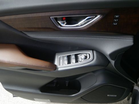 Used 2025 Subaru Ascent Touring w/ Popular Package #2 image 19