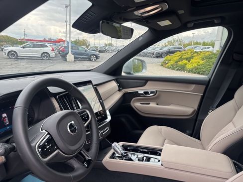 Used 2026 Volvo XC90 B6 Plus AWD/4WD image 17
