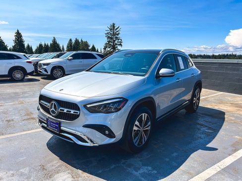 Used 2026 Mercedes-Benz GLA 250 4MATIC image 3