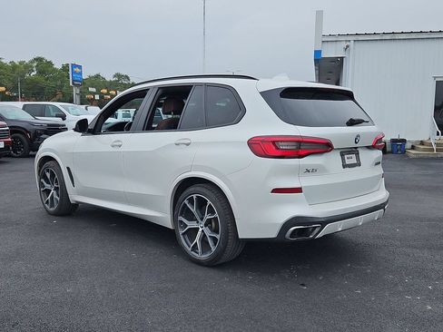 Used 2019 BMW X5 xDrive50i w/ M Sport Package AWD/4WD image 4