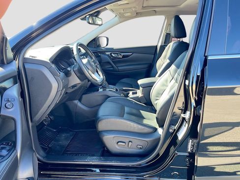 Used 2022 Nissan Rogue Sport SL w/ Premium Package FWD image 22