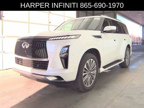 Used 2025 INFINITI QX80 Sensory image 1