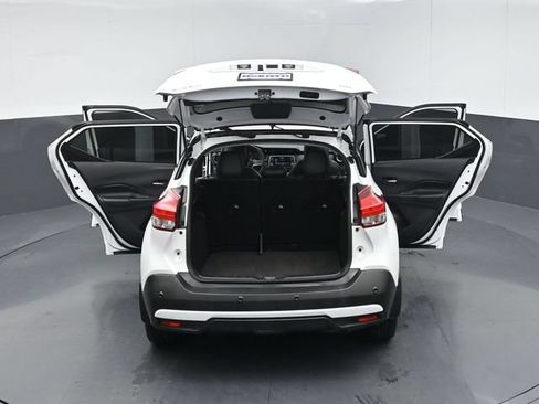 Used 2020 Nissan Kicks SR w/ SR Premium Package FWD image 56