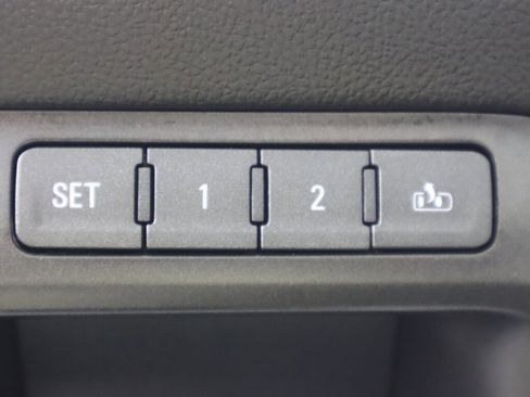 Used 2018 GMC Sierra 1500 SLT image 31