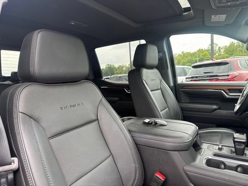Used 2023 GMC Sierra 1500 Denali AWD/4WD image 10