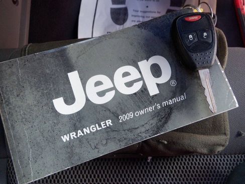 Used 2008 Jeep Wrangler Unlimited Rubicon w/ PWR Convenience Group AWD/4WD image 29