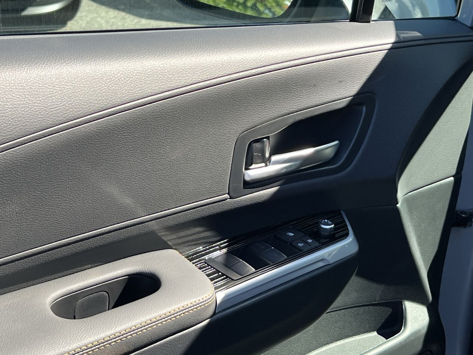 New 2026 Toyota Sienna XLE Woodland Edition AWD/4WD image 10