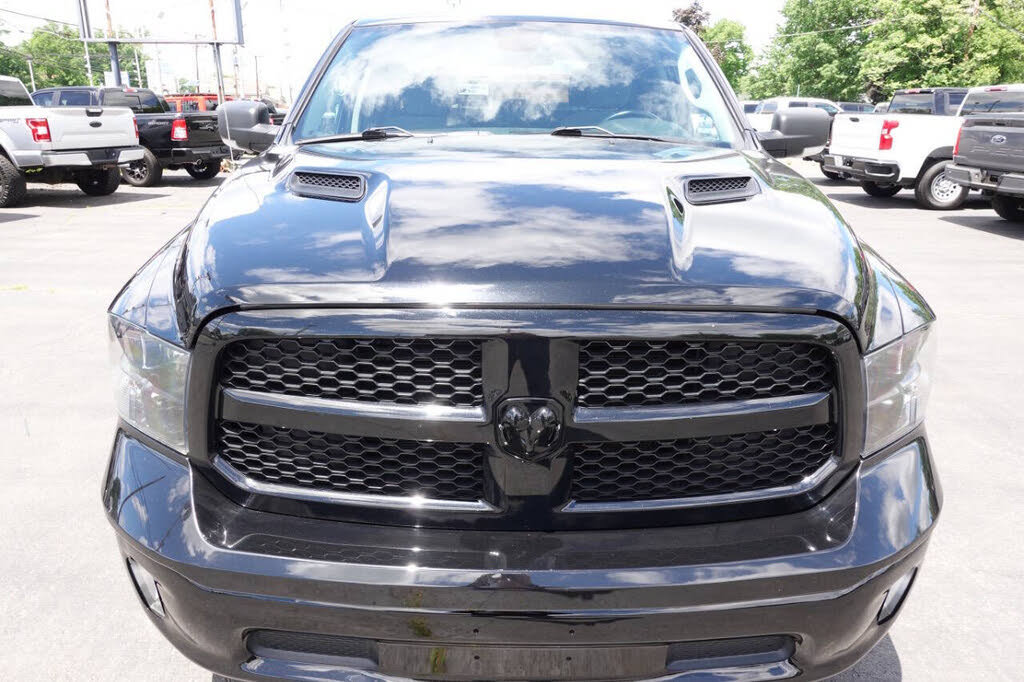 Used 2022 RAM 1500 Classic SLT w/ Electronics Convenience Group AWD/4WD image 7
