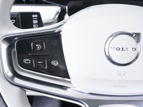 Used 2025 Volvo EX90 Ultra AWD/4WD image 12