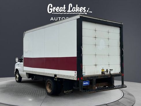 Used 2019 Ford E-350 and Econoline 350 Super Duty RWD image 3