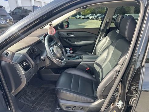 Used 2023 Nissan Rogue SL w/ SL Premium Package image 12