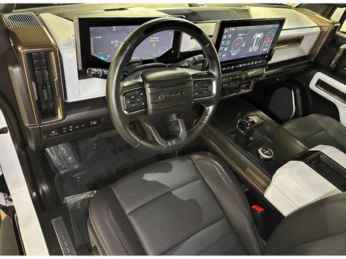Used 2025 GMC Hummer EV 2X w/ LPO, Dark Essentials Package AWD/4WD image 20
