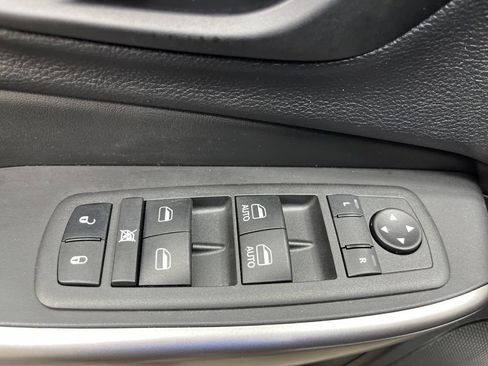 Used 2022 Jeep Cherokee Latitude Lux FWD image 29
