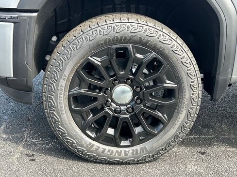New 2026 GMC Sierra 2500 AT4 w/ AT4 Premium Plus Package AWD/4WD image 12