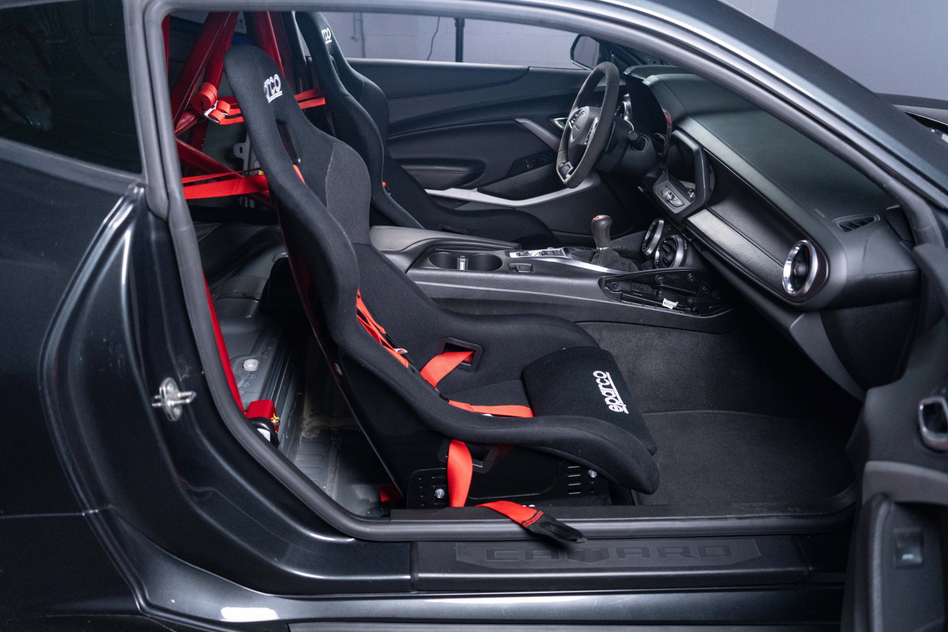 Used 2018 Chevrolet Camaro SS RWD image 58