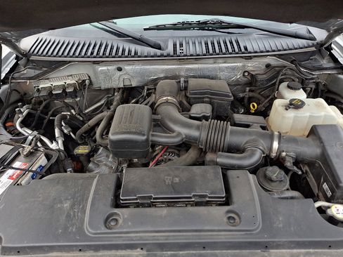 Used 2013 Ford Expedition Limited image 30