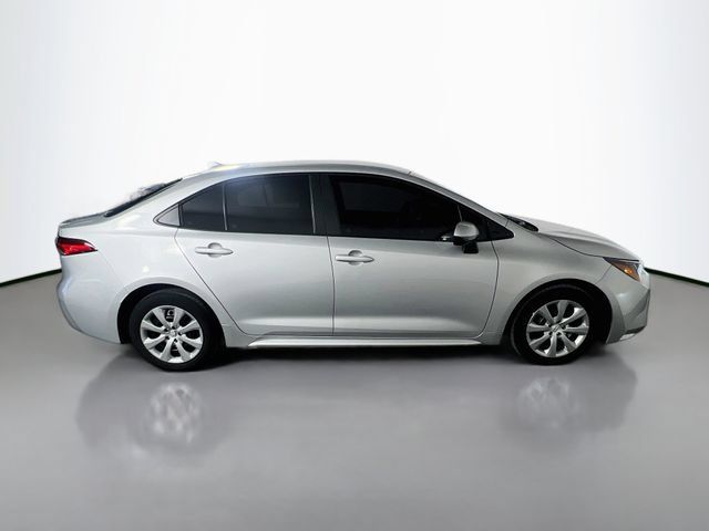 Used 2023 Toyota Corolla LE FWD image 9