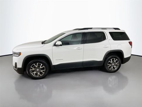 Used 2023 GMC Acadia SLE w/ Driver Convenience Package image 4