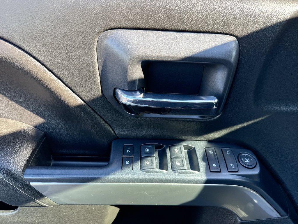 Used 2018 Chevrolet Silverado 1500 LT w/ All Star Edition AWD/4WD image 23