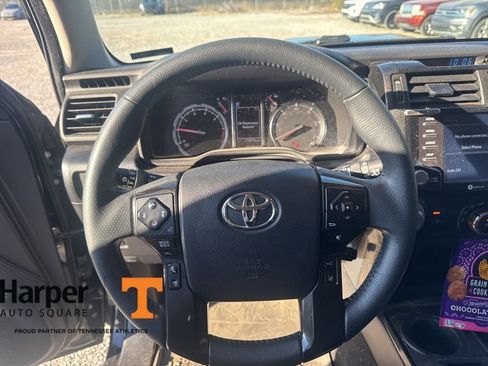 Used 2020 Toyota 4Runner TRD Off-Road Premium image 16