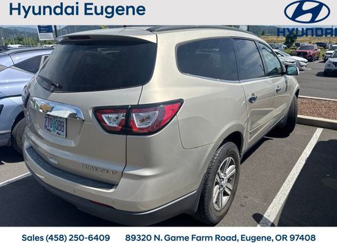 Used 2015 Chevrolet Traverse LT AWD/4WD image 3