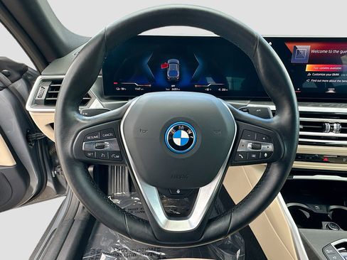 Used 2023 BMW i4 eDrive40 w/ Premium Package RWD image 10