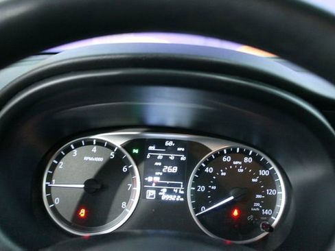 Used 2021 Nissan Kicks S FWD image 14