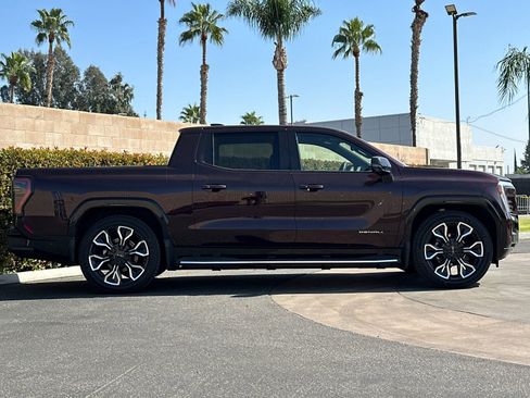 New 2025 GMC Sierra EV Denali AWD/4WD image 3