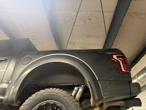 Used 2017 Ford F150 Raptor w/ Equipment Group 802A Luxury AWD/4WD image 4