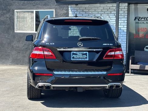 Used 2015 Mercedes-Benz ML 63 AMG 4MATIC w/ AMG Performance Package image 18